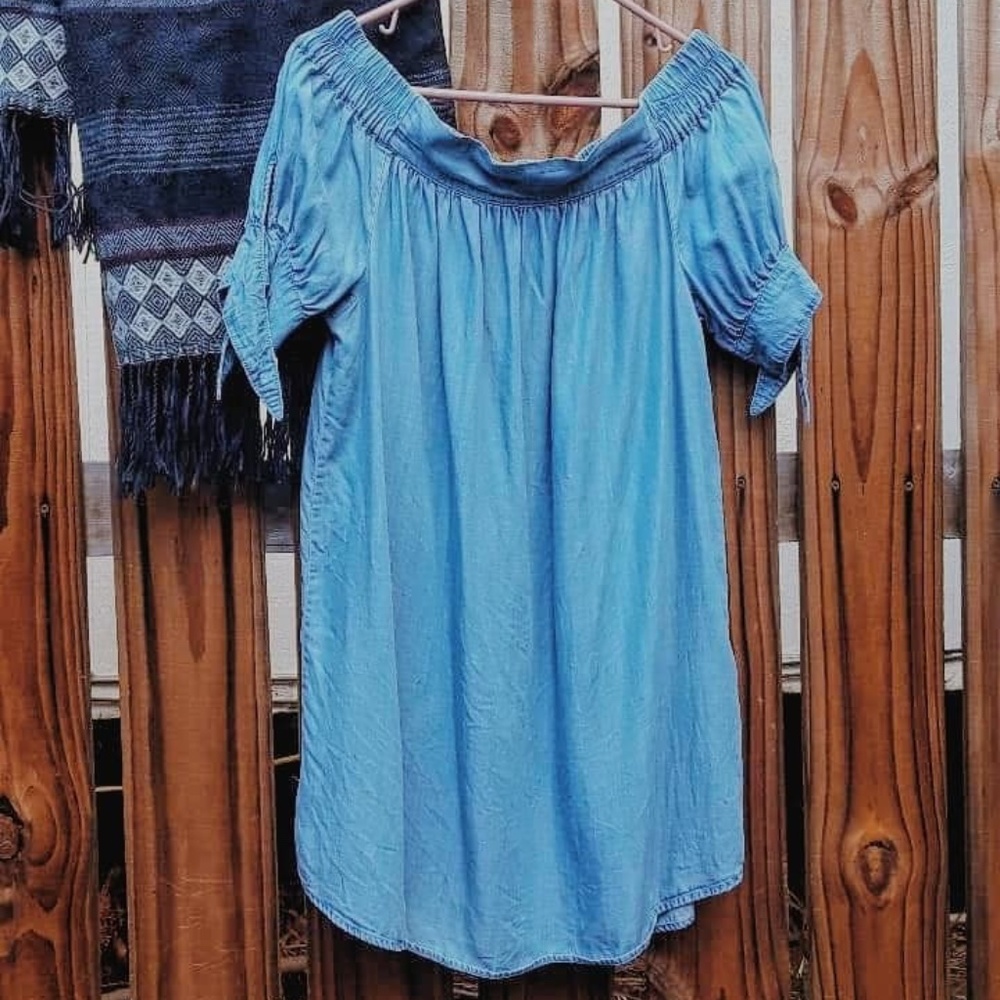 Forever 21 Off the Shoulder Dress Short Sleeve M